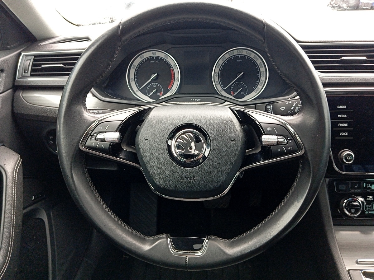 Superb Combi 1.5 TSI ACT Style OPF Navi Sitzheiz