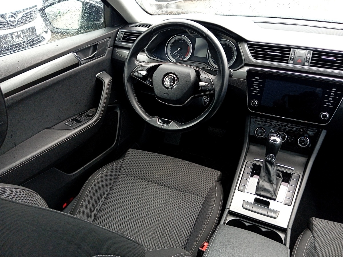 Superb Combi 1.5 TSI ACT Style OPF Navi Sitzheiz