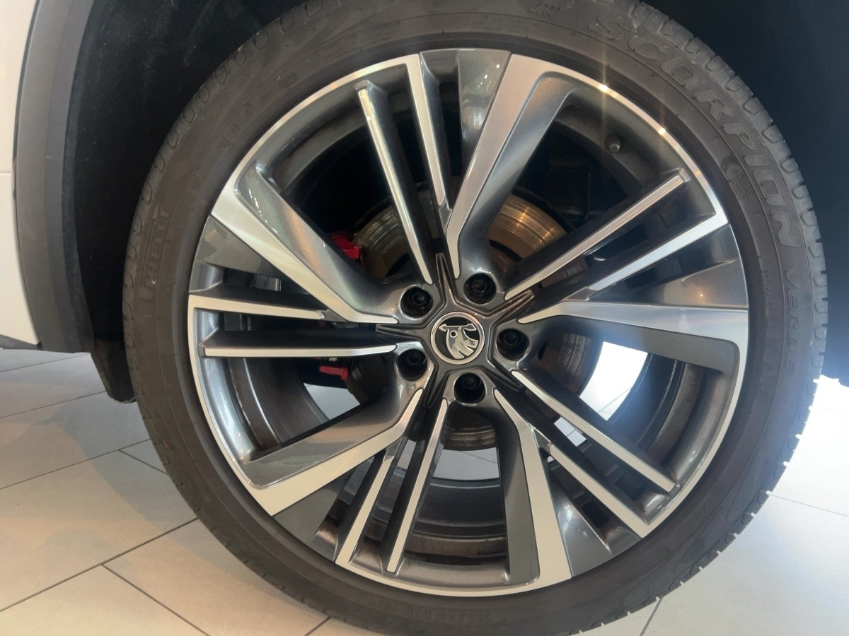 Kodiaq 2.0 Bi-TDI RS 4x4, AHK, Pano, Heckklappe