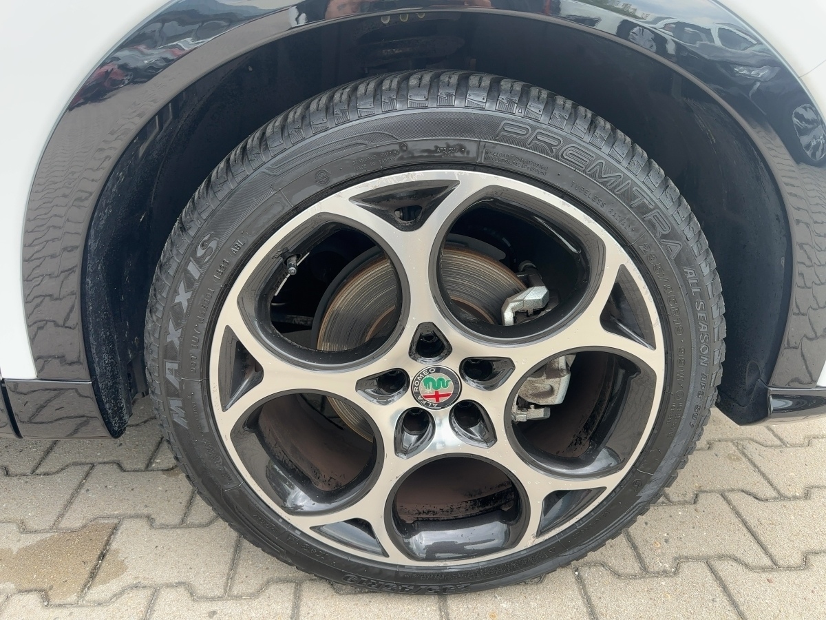 500X 1.5 Mild-Hybrid Basis Dolcevita 4x2