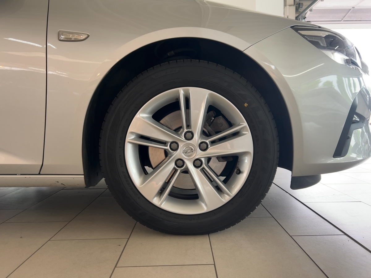 Insignia 2.0 Turbo 4x4 GSi (EURO 6d)