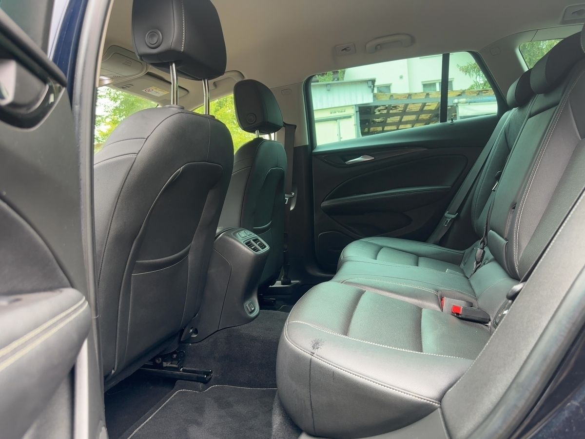 Insignia 2.0 CDTI Ultimate Exclusiv