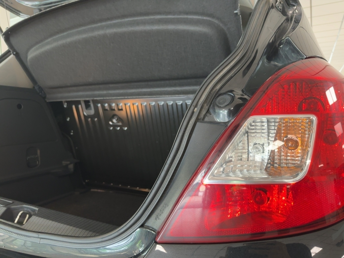 Corsa D 1.4 