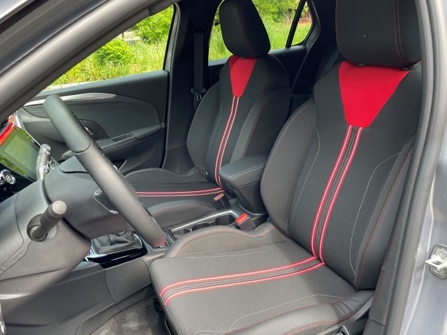 Corsa  Elegance Navigationssystem Rückfahrkamera