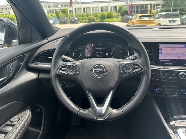 Mokka-e e Ultimate, Rückfahrkamera, Navi