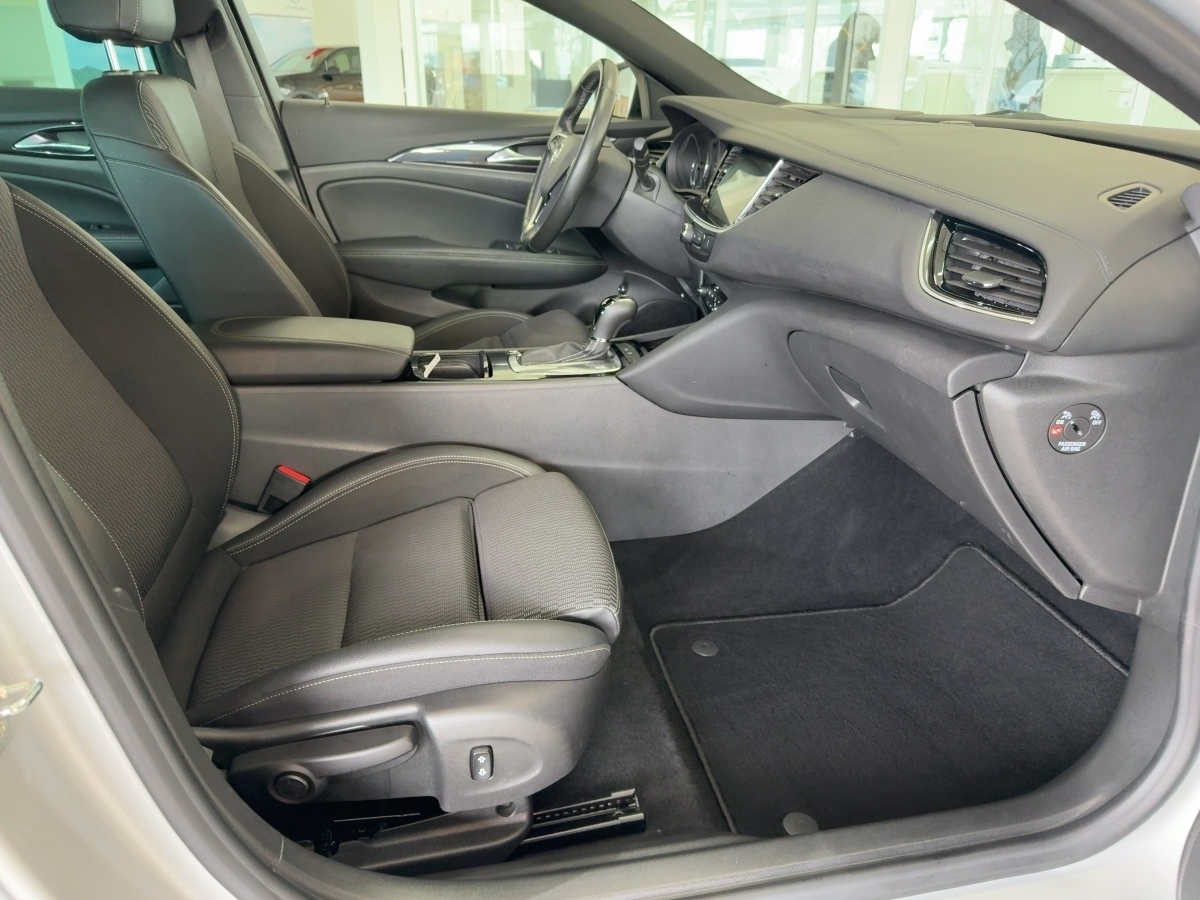 Insignia  Elegance Sitzheizung