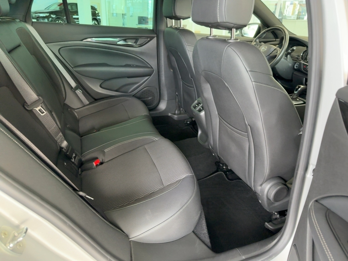Insignia  Elegance Sitzheizung