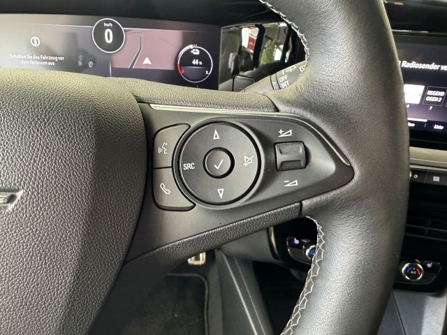 Mokka-e  Ultimate Elektro Rückfahrkamera Navi