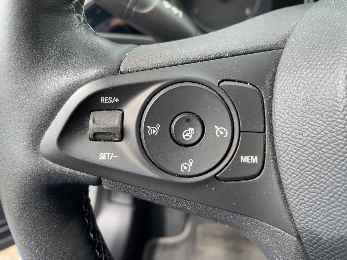 Corsa F 1.2 Edition Einparkhilfe Sitzheizung