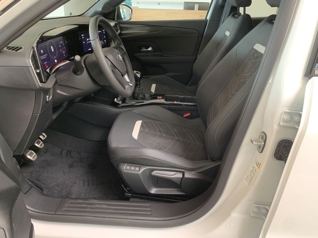 Corsa  F GS Line Elektro Navigationssystem