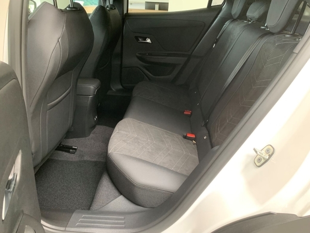 Corsa  F GS Line Elektro Navigationssystem