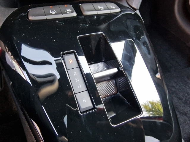 Corsa  F GS Line Elektro Navi Panoramadach SHZ