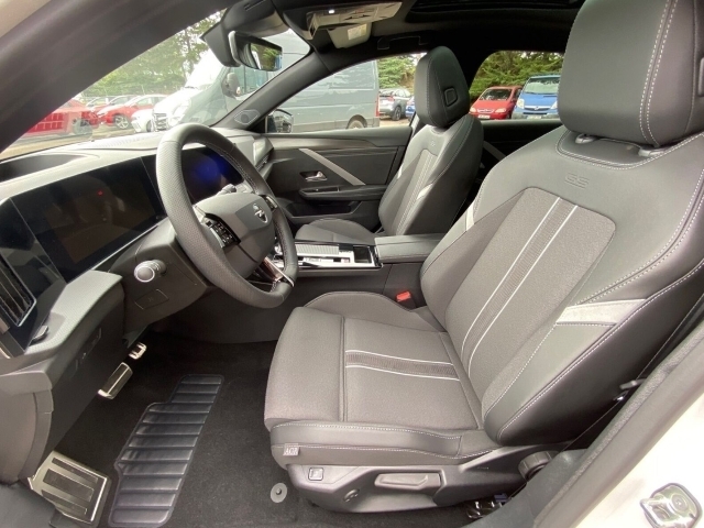 Grandland X  Mild-Hybrid GS Navigationssystem Si