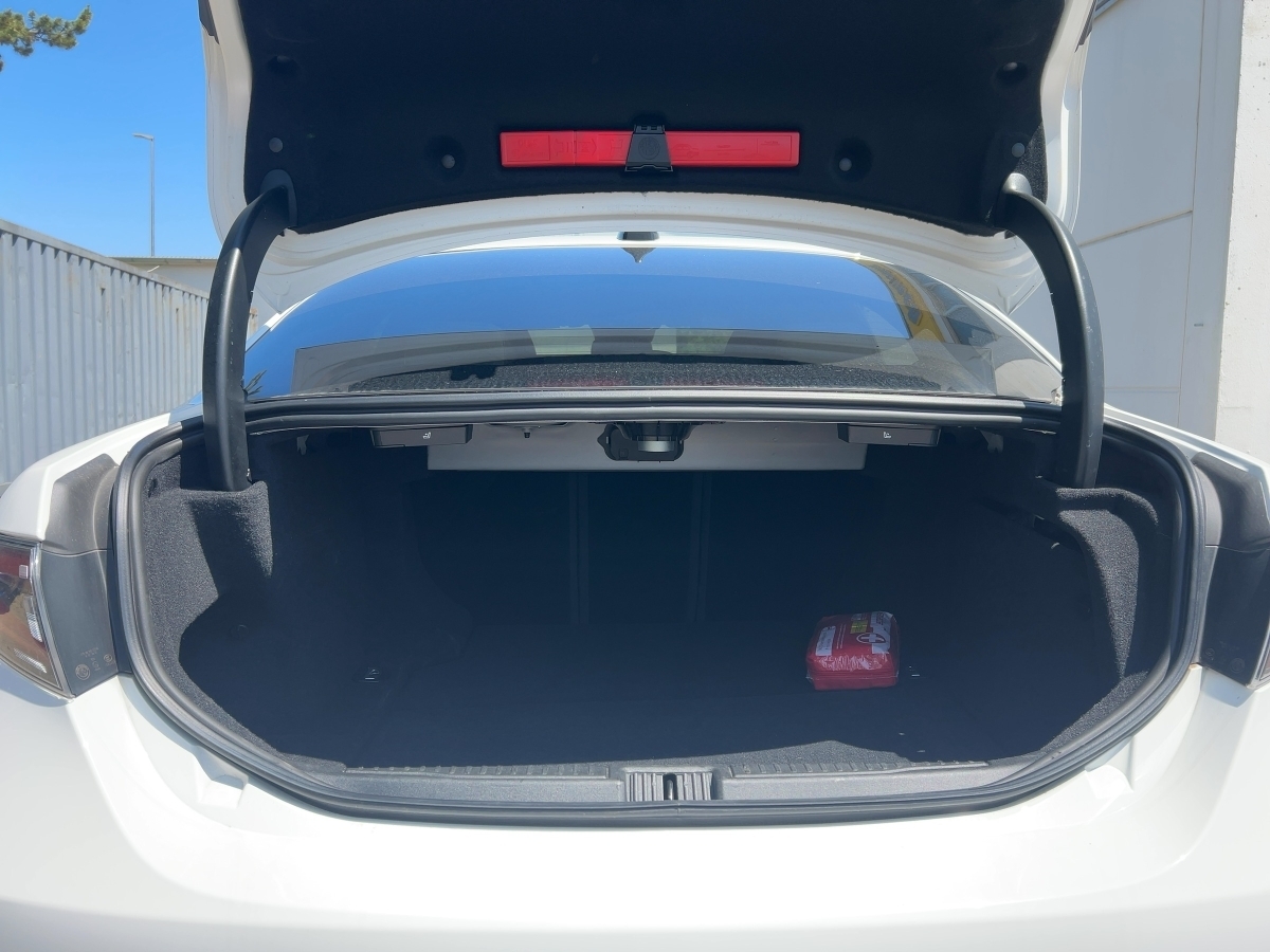 500 1.0 Mild Hybrid Red Klimautomatik