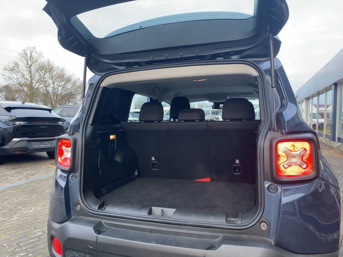Renegade 1.5 MHEV+130PS+PANO+LED+ACC