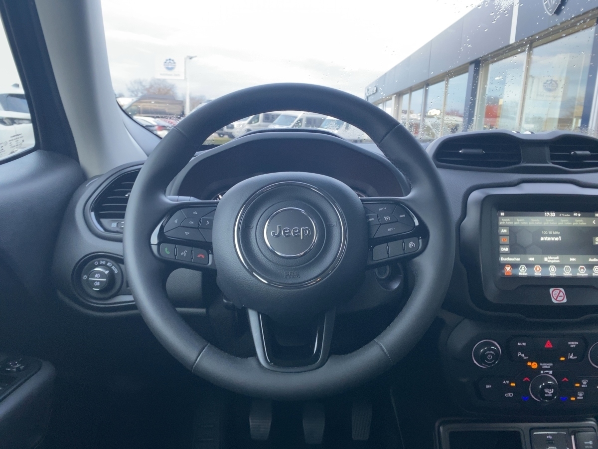 Renegade 1.5 MHEV+130PS+PANO+LED+ACC