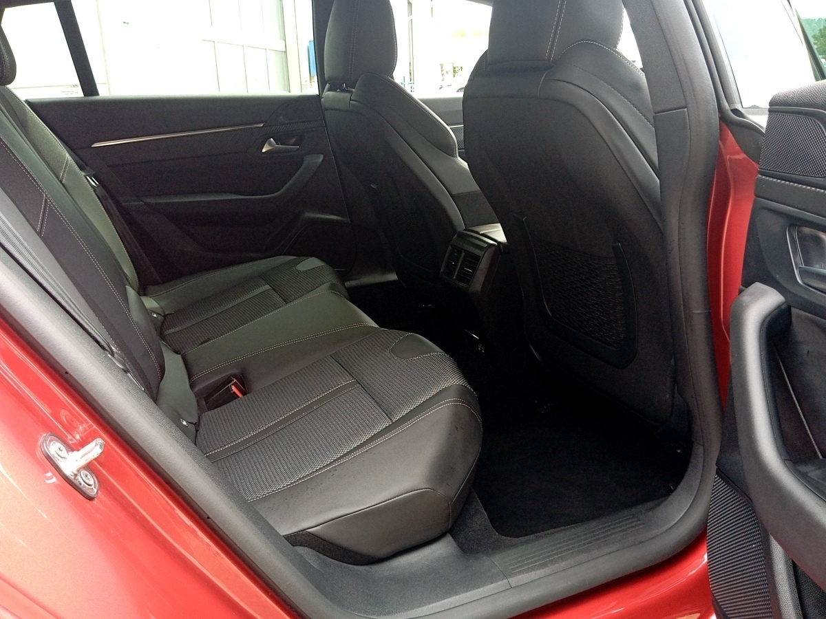 508 1.2 PureTech 130 SW GT Rückfahrkamera Sitzhe