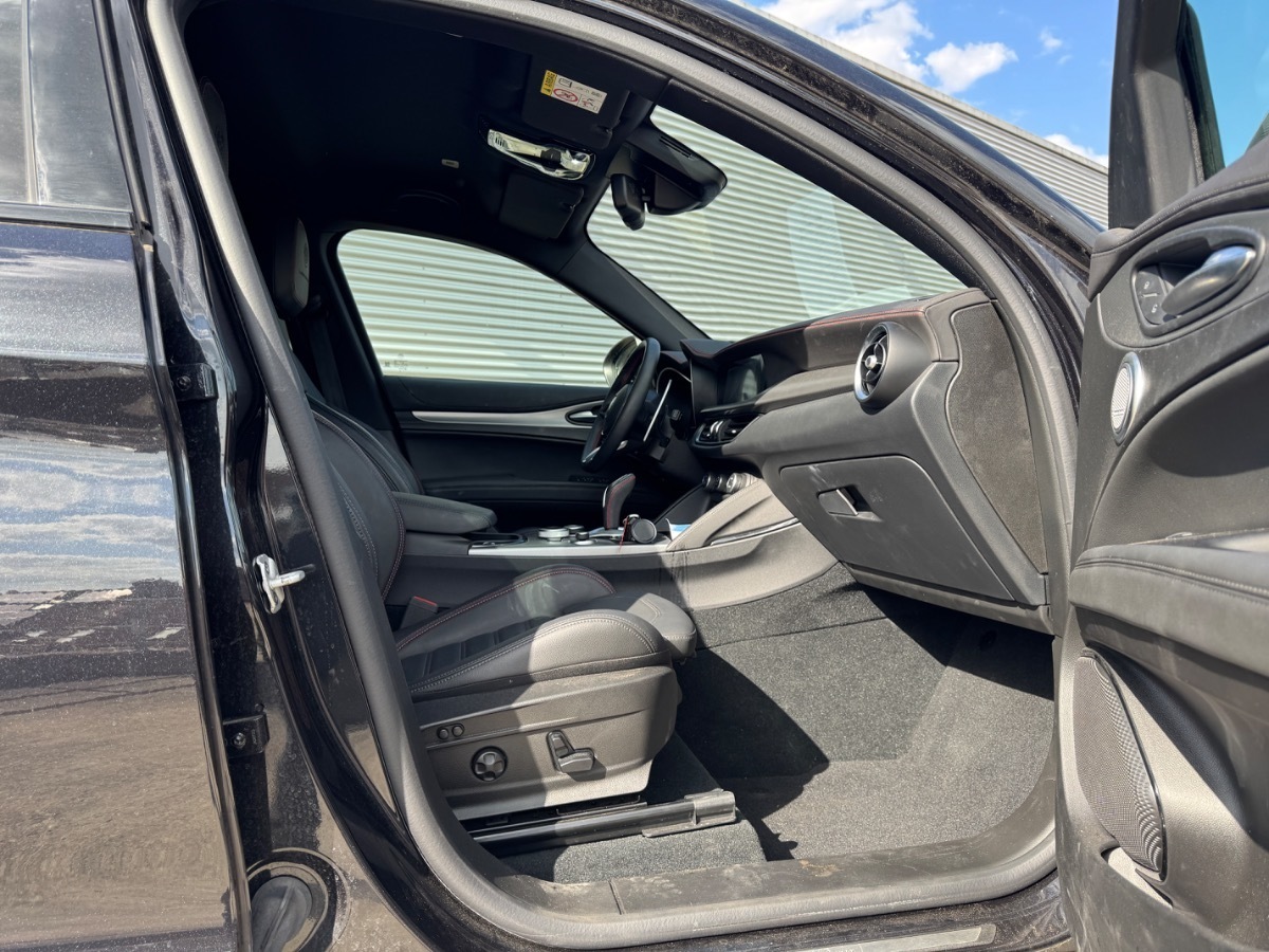 Stelvio 2.0 Turbo 16V Competizione Q4 (EURO 6d)