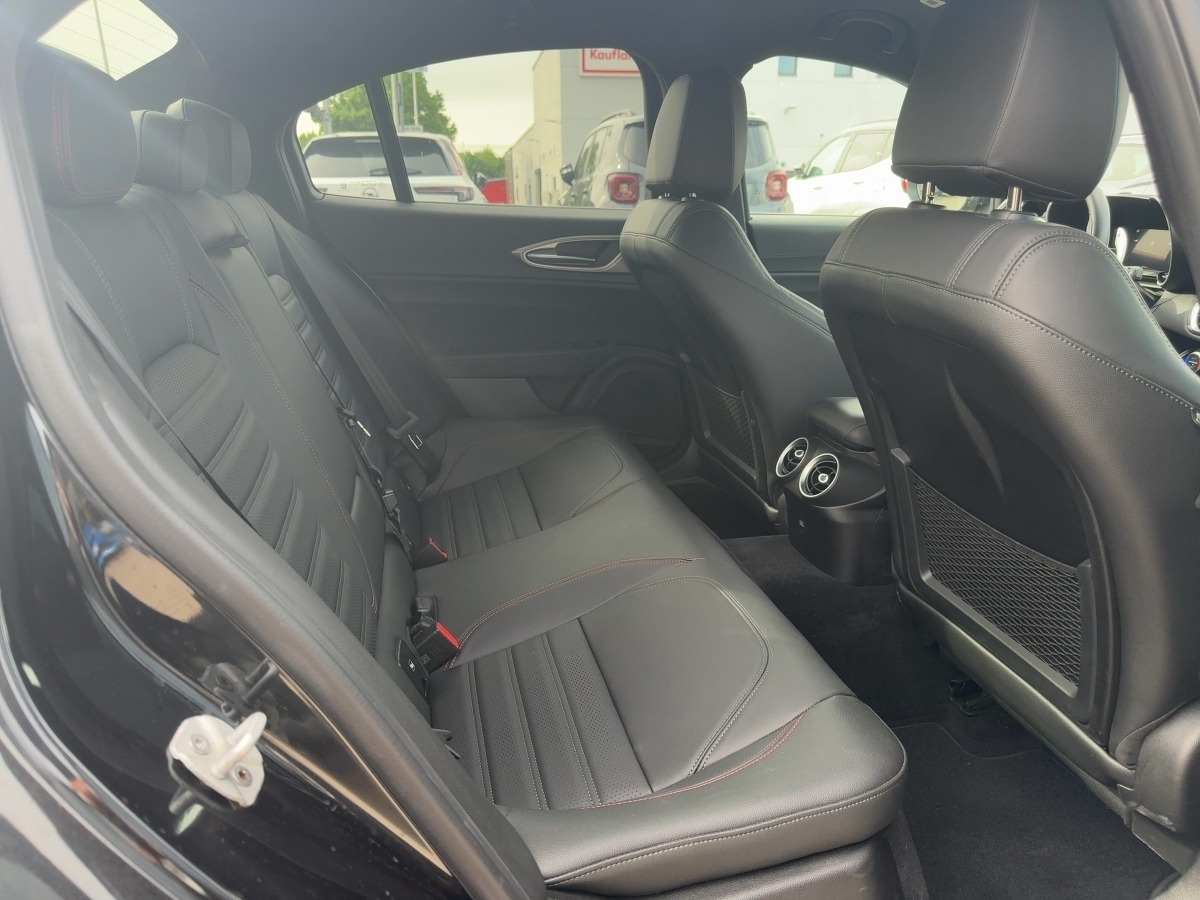 Stelvio 2.2 JTDM Competizione Q4 (EURO 6d)
