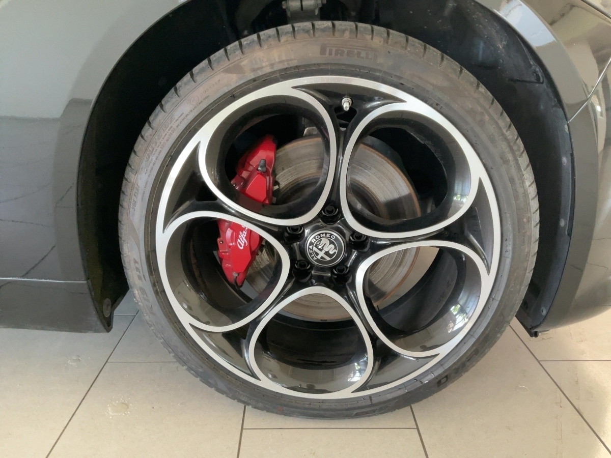 Giulia 2.0 Turbo 16V Competizione Q4 (EURO 6d)