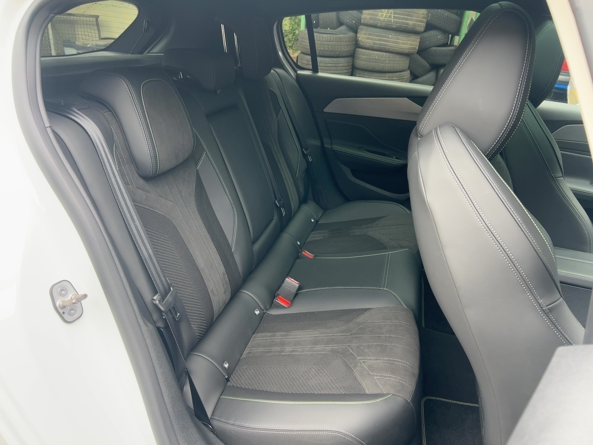 308 Hybrid 225 (Plug-In) GT Pack (EURO 6d)