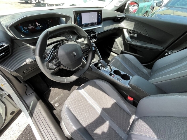 e-208 GT Panoramadach Navi