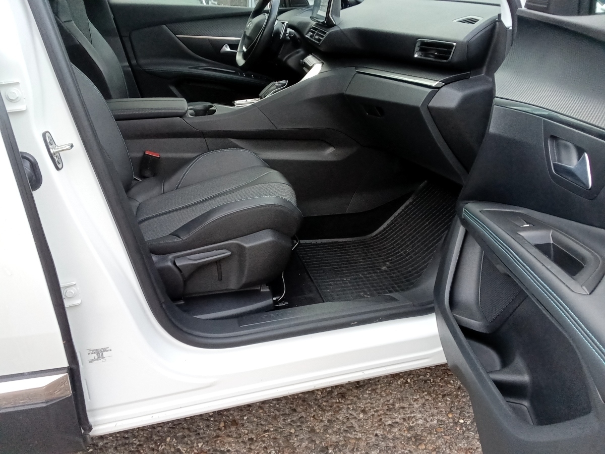 3008 Hybrid Plug-in Hybrid