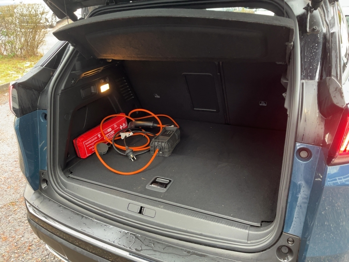 3008 GT Pack Hybrid 225