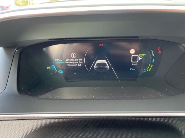 208 Neuer e-GT 156 Panoramadach Navi