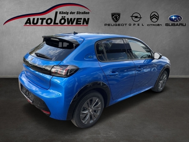 208 Neuer e-GT 156 Panoramadach Navi