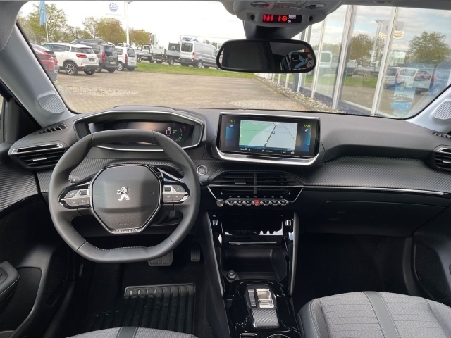 208 Neuer e-GT 156 Panoramadach Navi