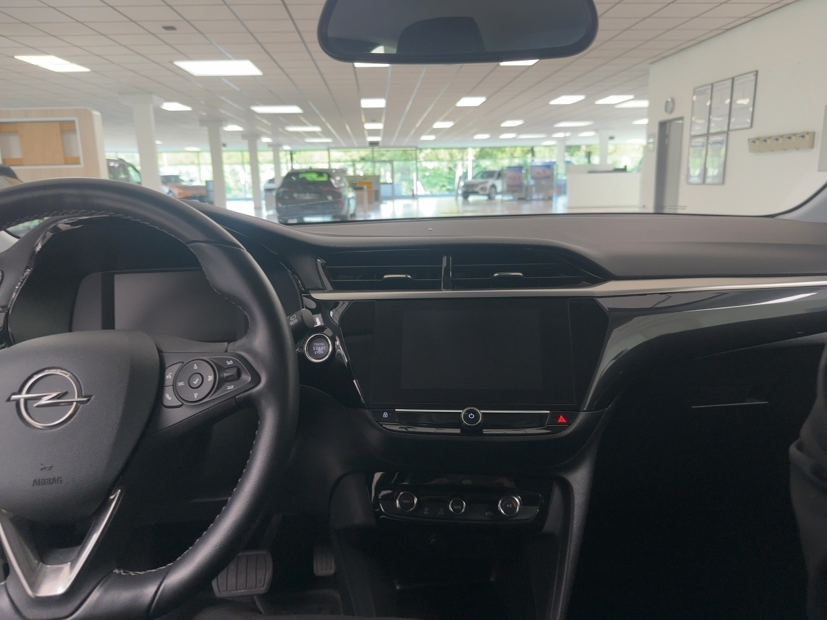 Corsa F e Elegance