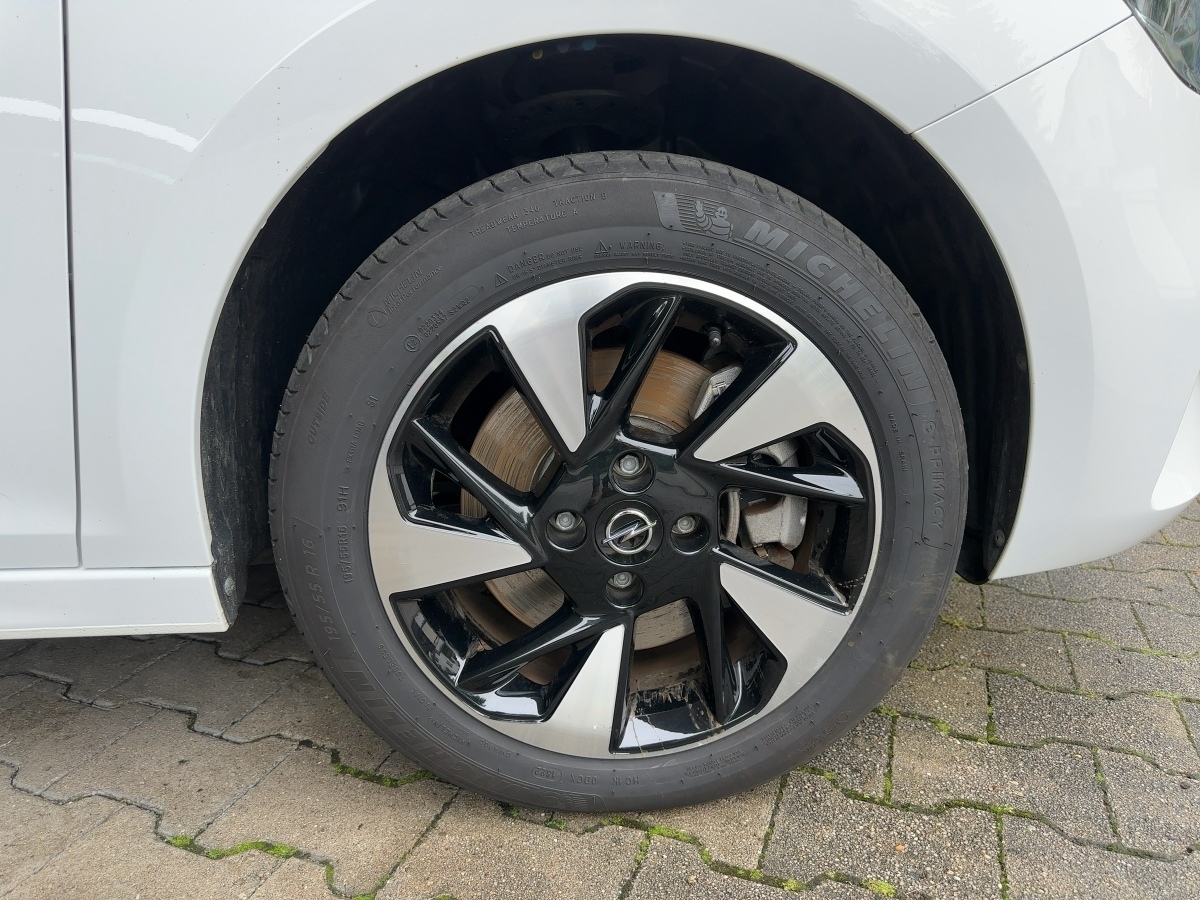 Corsa F e Elegance