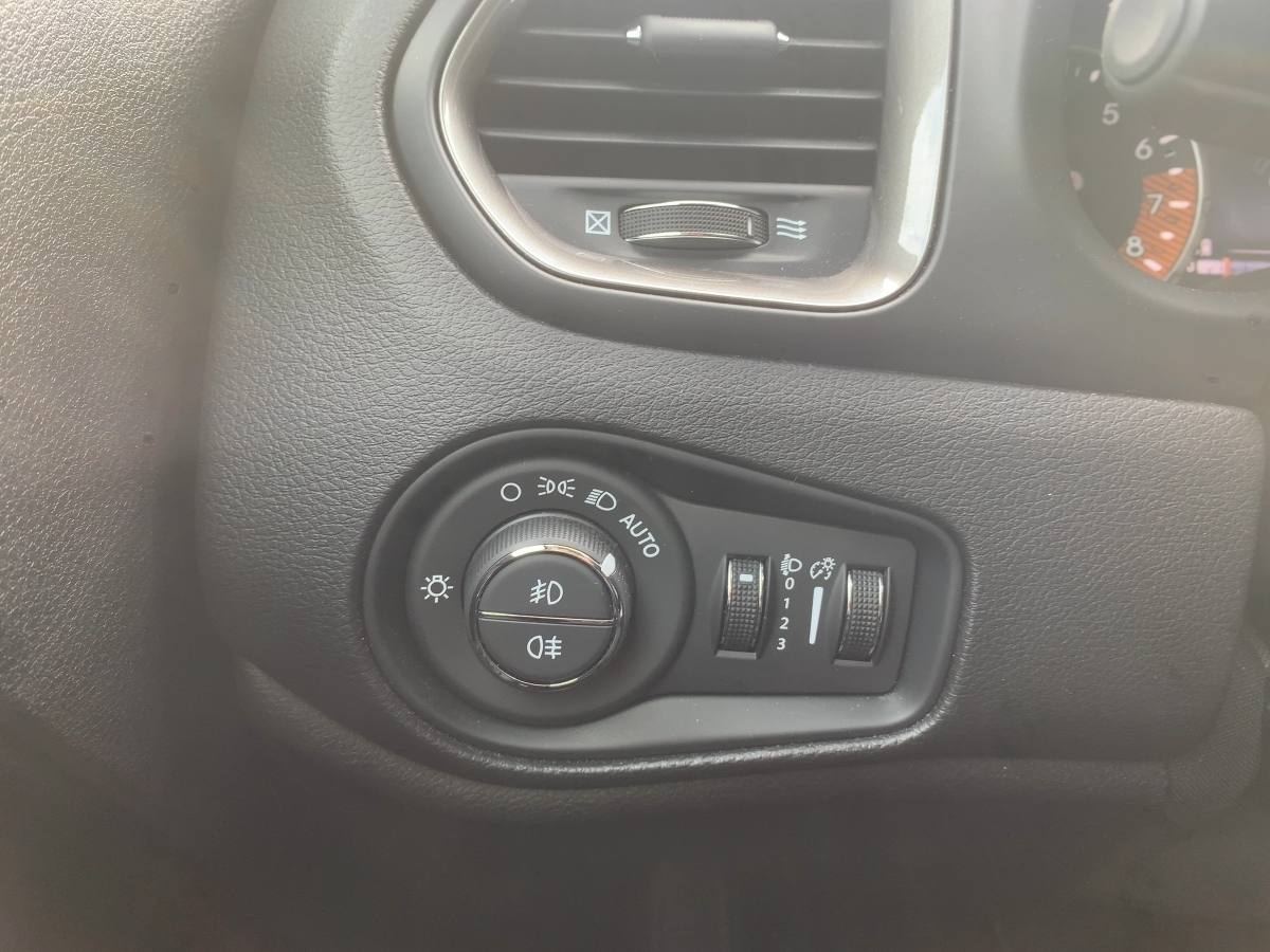 Renegade 1.5 MultiAir Mild Hybrid Longitude (EUR