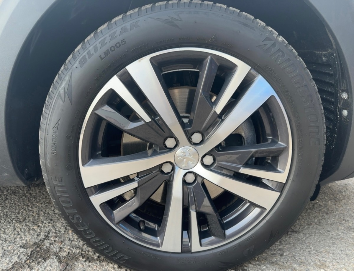 3008 Plug-In Hybrid 225 Allure Navi Kamera SHZ