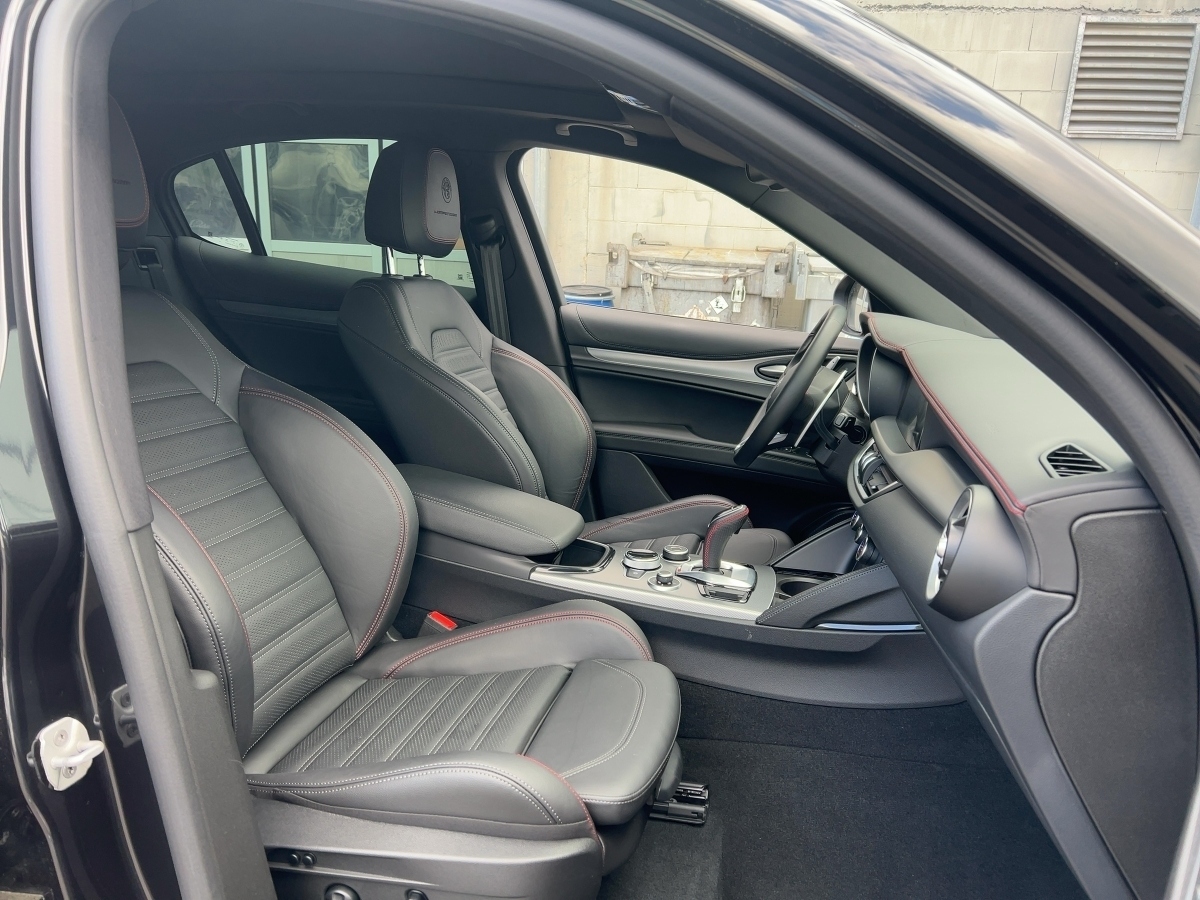 Stelvio 2.0 Turbo 16V Competizione Q4 (EURO 6d)