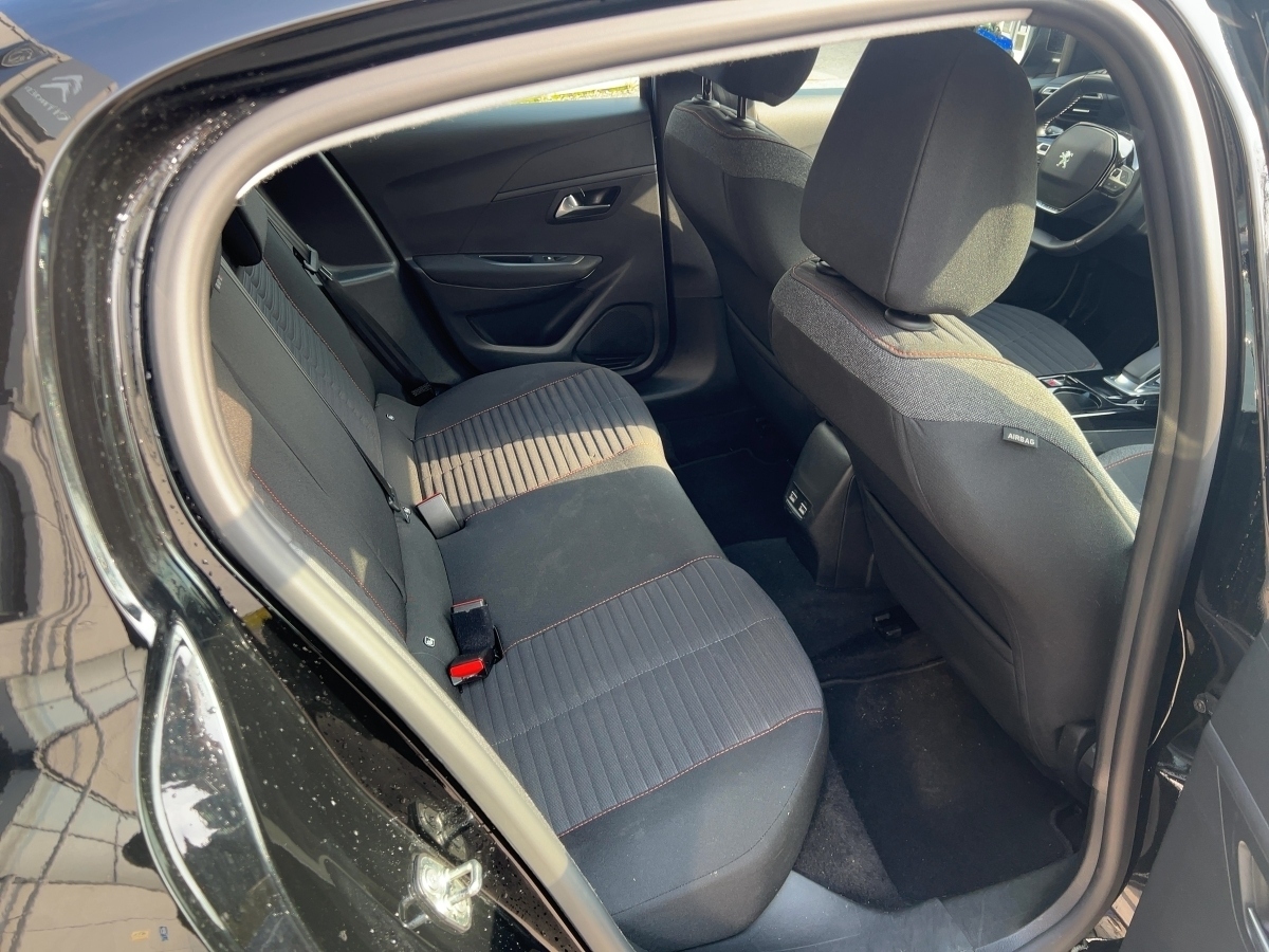 208 (e-) 136 Active Pack