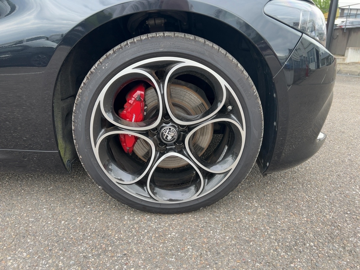 Giulia 2.0 Turbo 16V Competizione Q4 (EURO 6d)