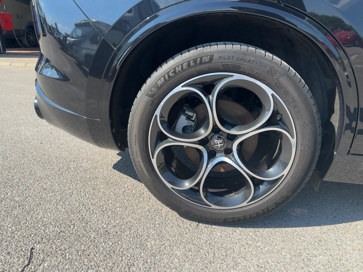 Stelvio 2.0 Turbo 16V Veloce Q4 (EURO 6d)