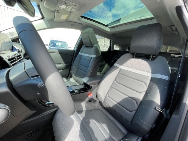 C4 Elektromotor e-Shine Navi Kamera Sitzheizung