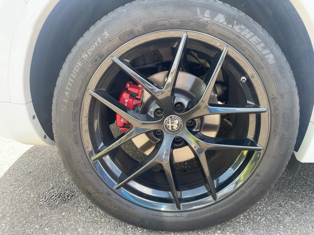 Stelvio 2.0 Turbo 16V Veloce Q4 (EURO 6d)