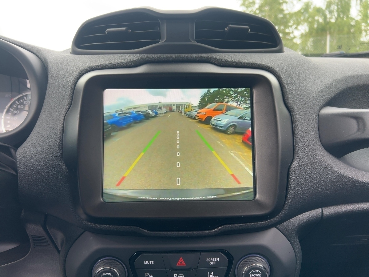Compass 1.5 MultiAir Mild Hybrid Rückfahrkamera