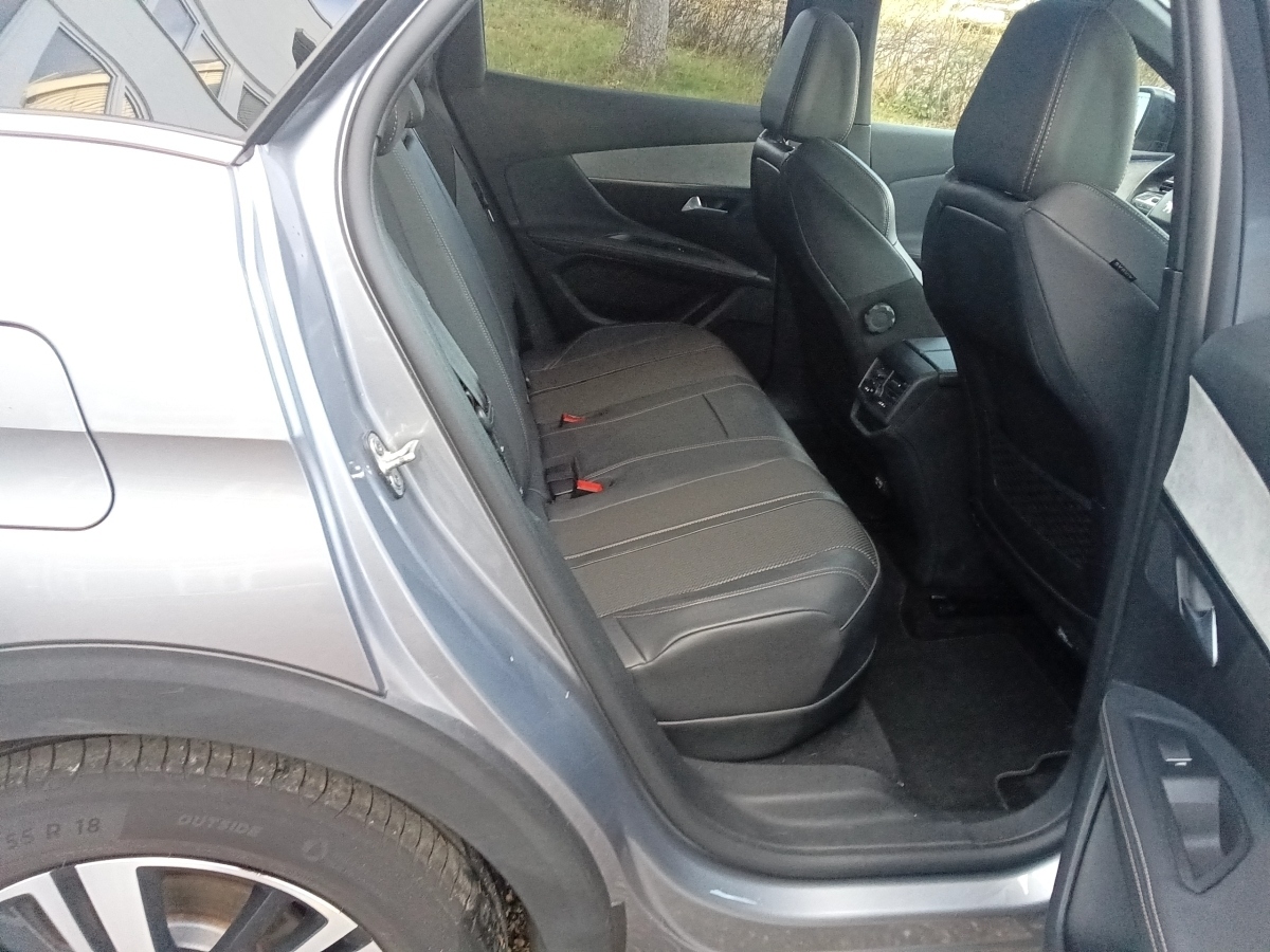3008 Hybrid 225 GT Navi Kamera Sitzheizung