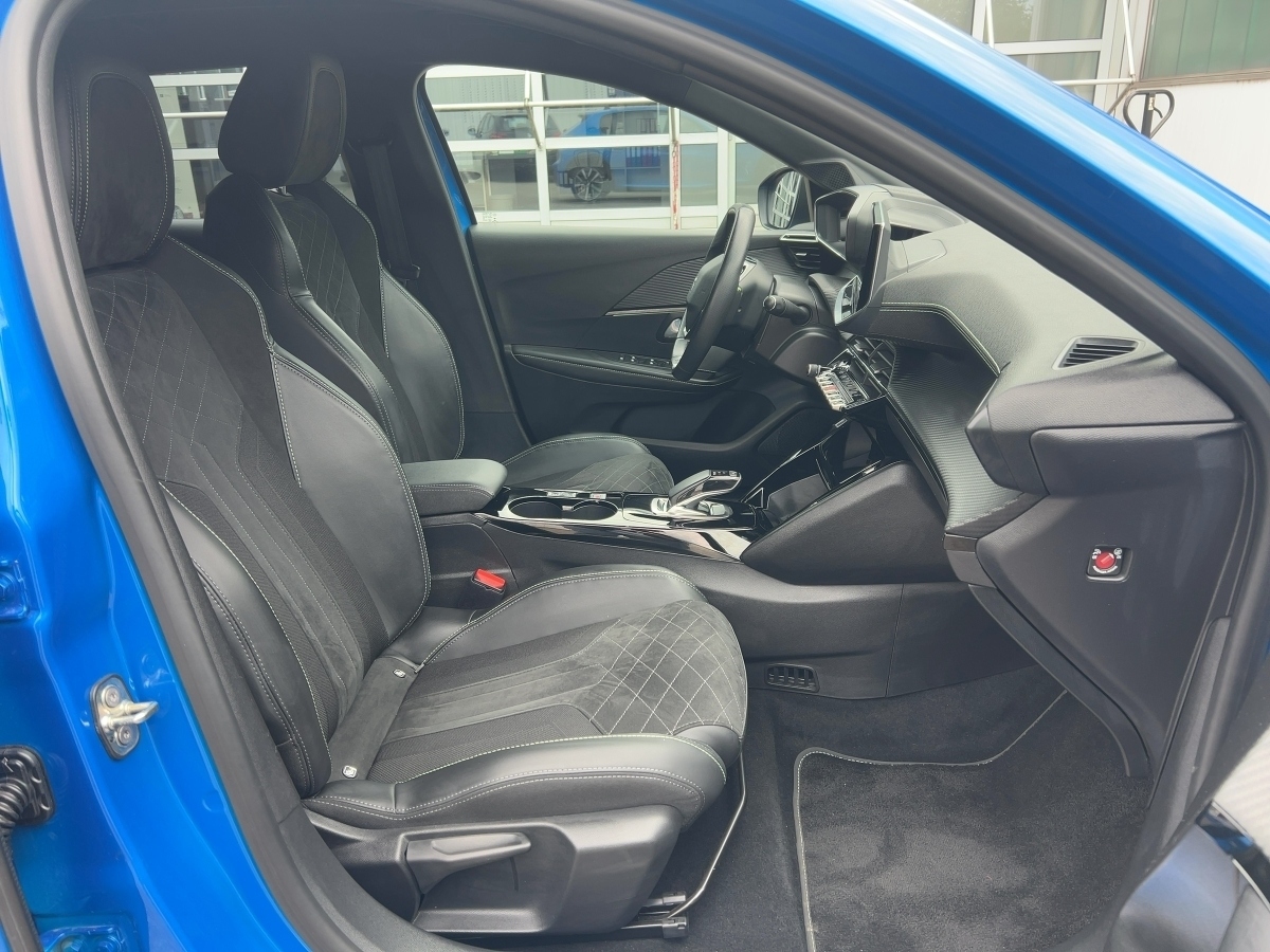 208 (e-) 136 GT Pack