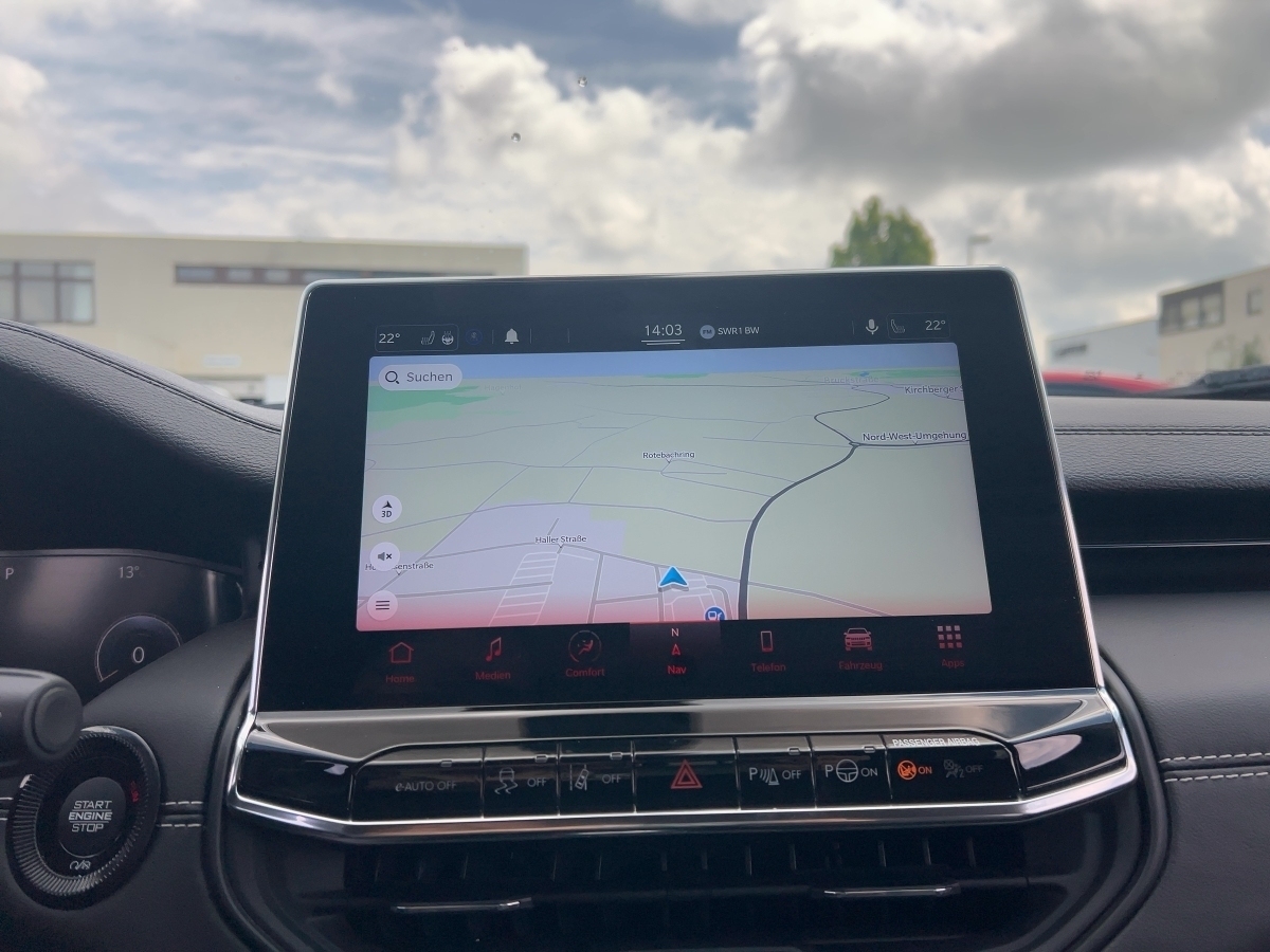 e-208 136 Active Pack Navi
