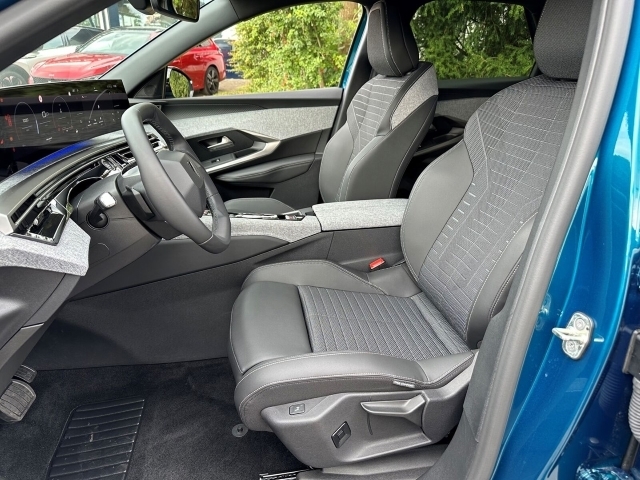 3008 1.2 Hybrid 136 Allure Navi Kamera Sitzheizu