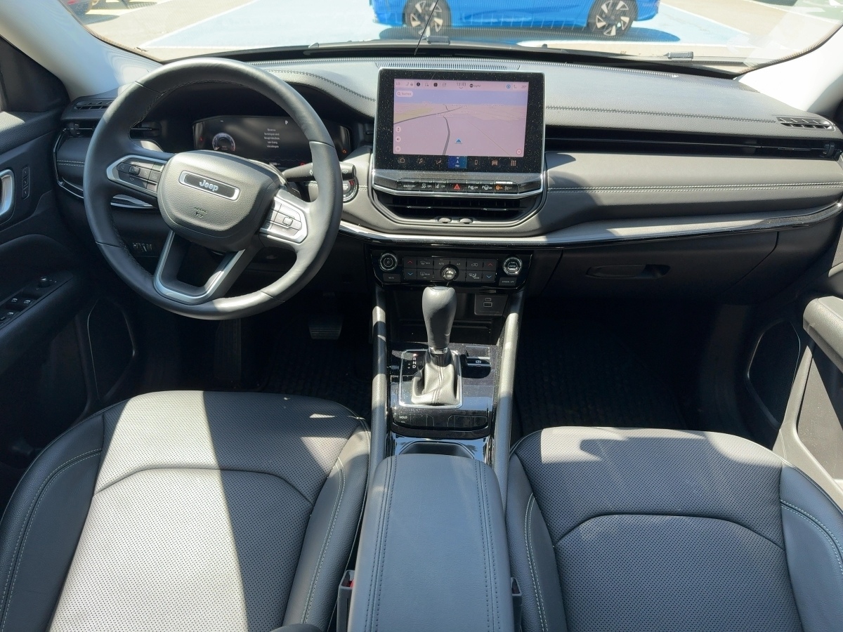 208 (e-) 136 Active