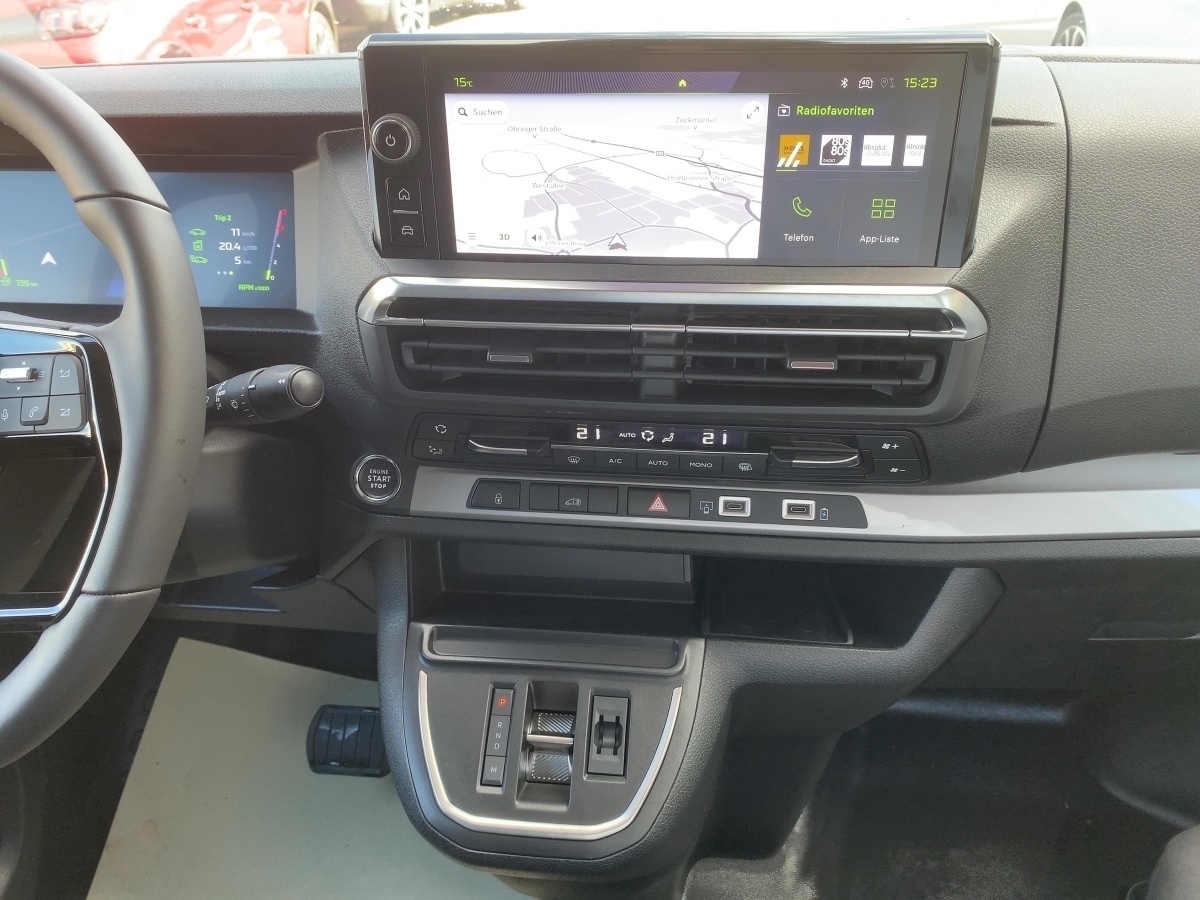 3008 1.2 Hybrid 136 GT