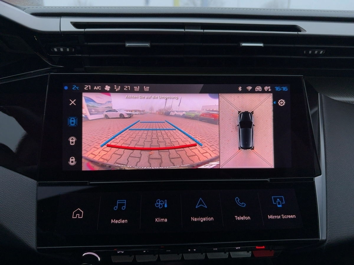 308 Hybrid 225 Panoramadach Navi