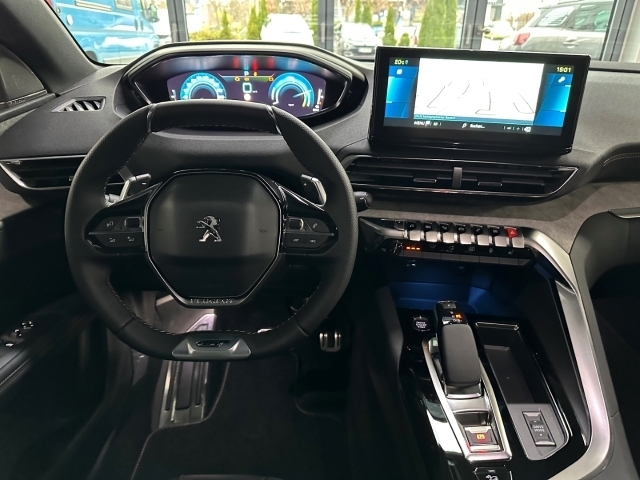 3008 Hybrid4 300